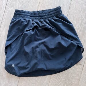 Lululemon navy skort size 6